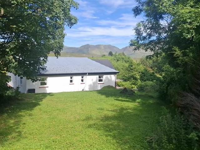 Terraced House for sale in Ballynahown, Connacht