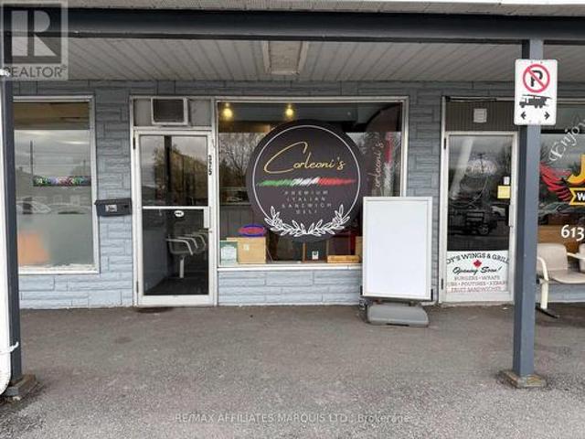 Commercial for rent in Cornwall, Ontario