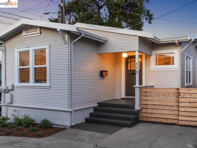 Condo for sale in Oakland, California