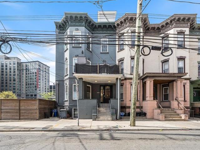 Condo for sale in Hudson, New Jersey