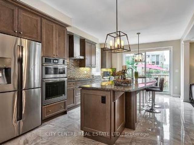 House for rent in Oakville