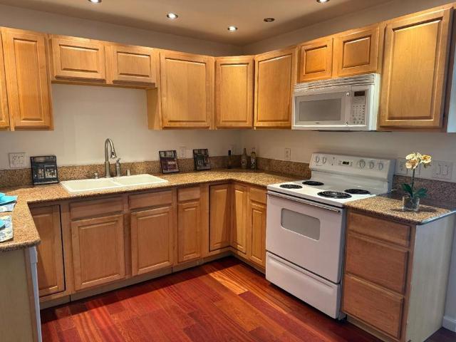 Condo for sale in Freedom, California