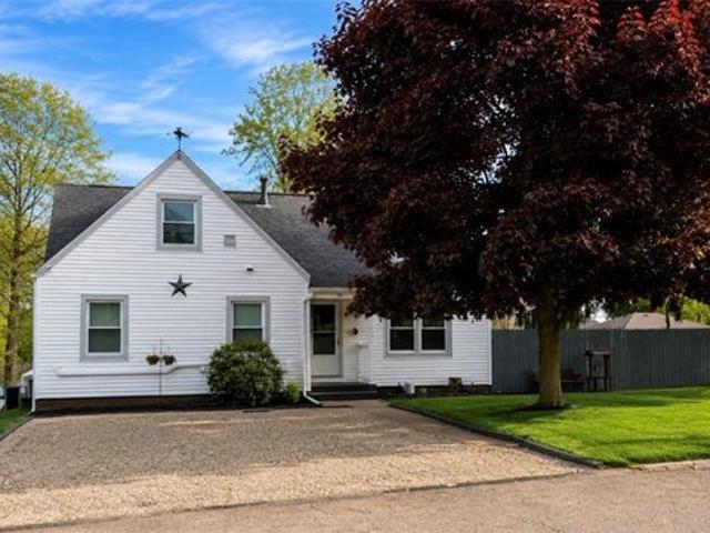 House for sale in Summit, Ohio