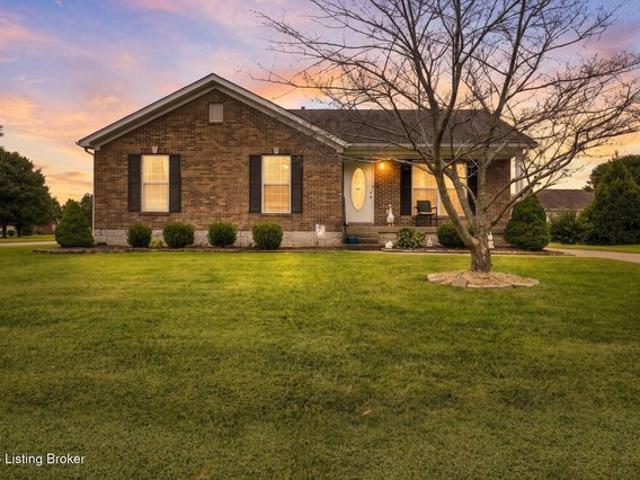 House for sale in Mount Washington, Bullitt County