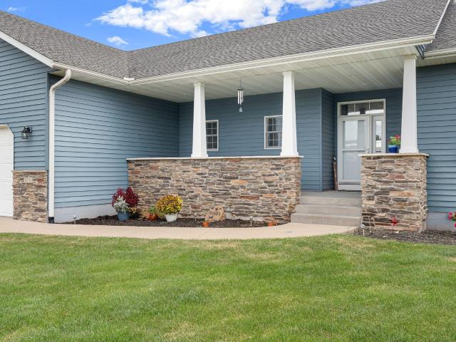 House for sale in Owatonna, Steele County