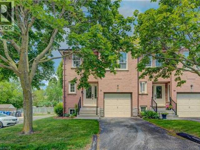 Townhouse for sale in Cambridge, Ontario