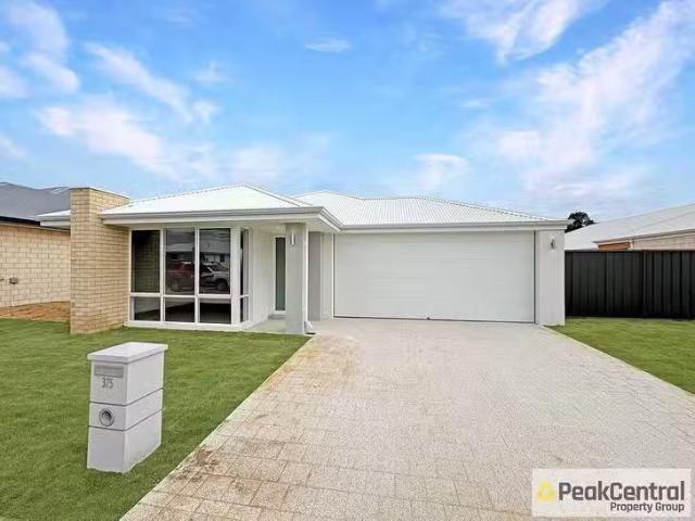 House for rent in Lakelands