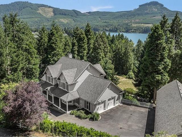 House for sale in Oregonia