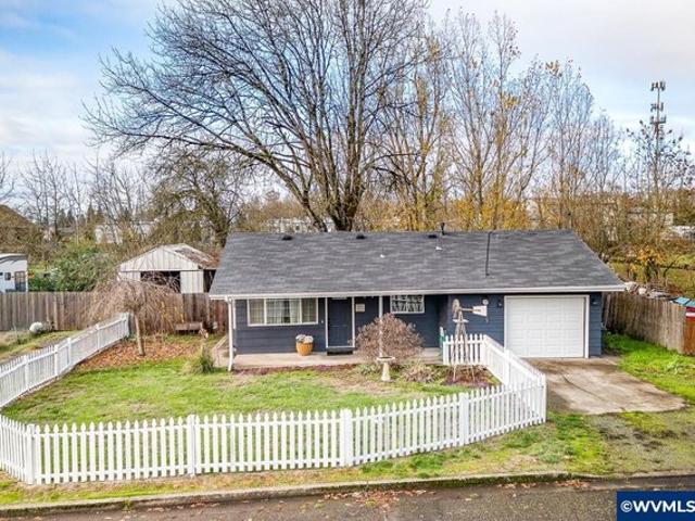House for sale in Oregonia