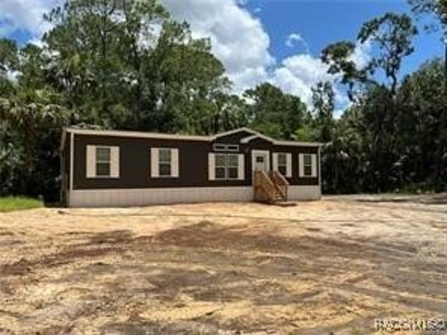 House for sale in Inglis, Florida