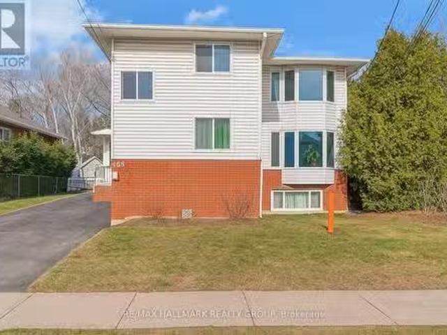House for sale in Vanier, Ontario