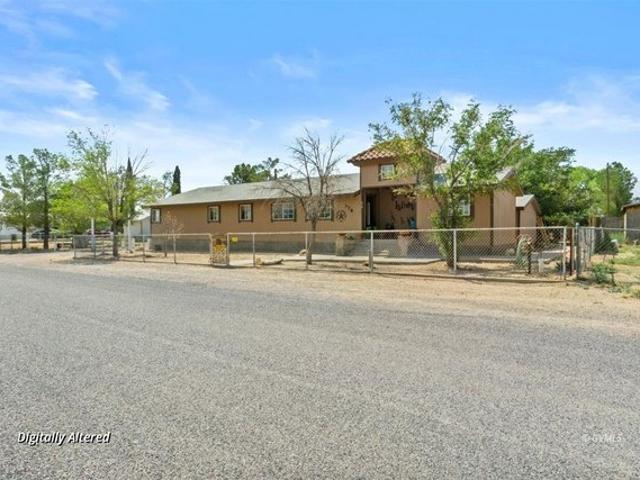 House for sale in Amado, Arizona