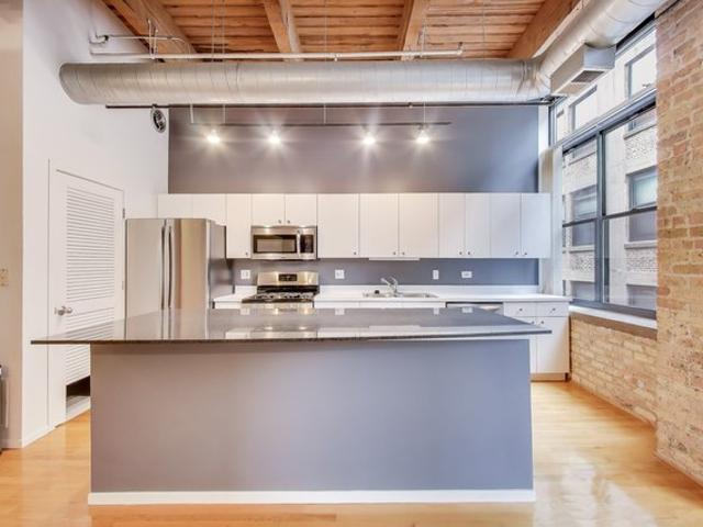Condo for rent in Chicago Park, Illinois