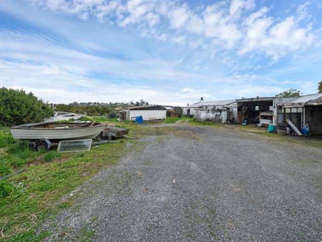 Land for sale in Awhitu, Oroua County