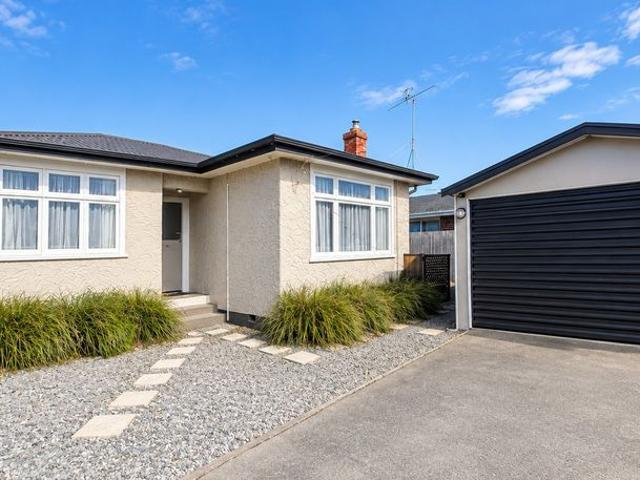 House for rent in Chaslands, Canterbury