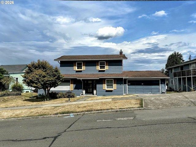 House for sale in Downtown, Astoria