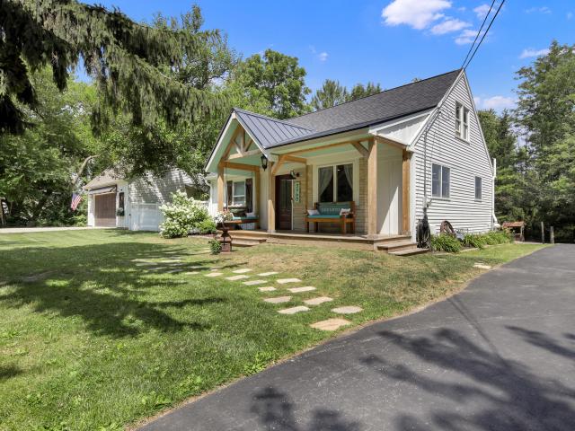 House for sale in Hubertus, Wisconsin