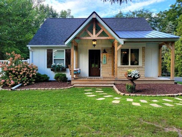House for sale in Hubertus, Wisconsin
