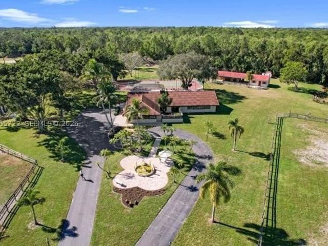 House for sale in Loxahatchee, Florida
