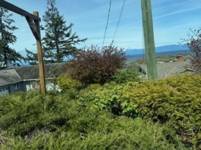 Land for sale in Hammond Bay, Nanaimo