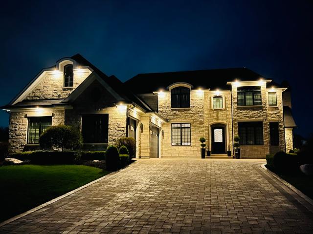 House for sale in Mchenry, Illinois