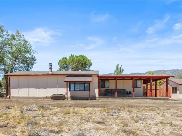 House for sale in Anza, California