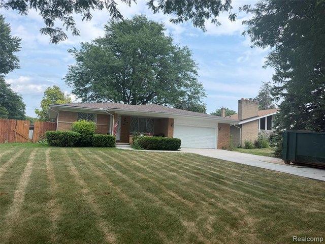 House for sale in Sterling Heights, Michigan