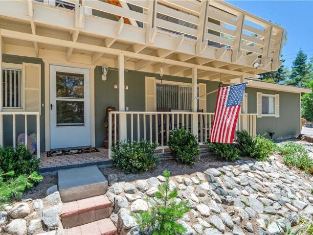 House for sale in Angelus Oaks, California