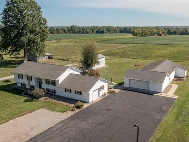 House for sale in Cortland, Ohio
