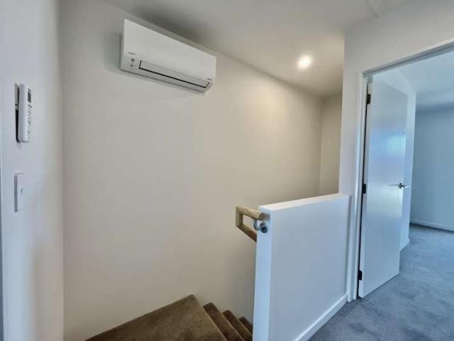 Townhouse for rent in Canterbury