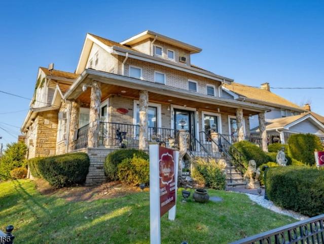 House for sale in Elizabeth, New Jersey
