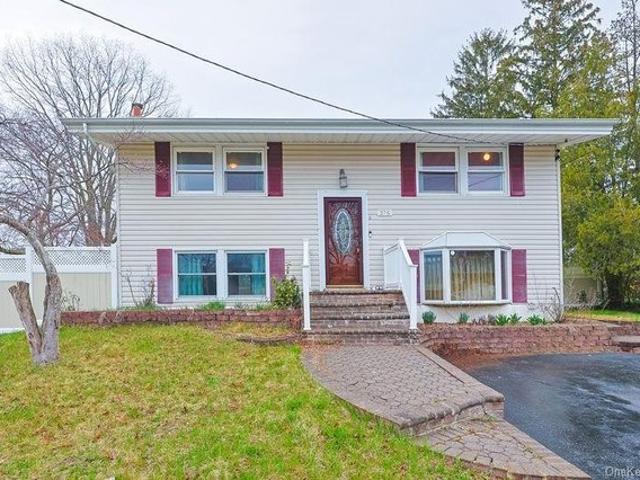 House for sale in Centereach, New York