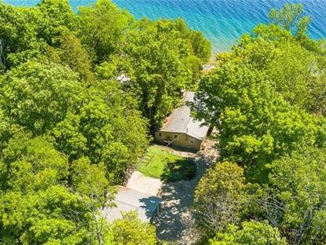 House for sale in Ontario