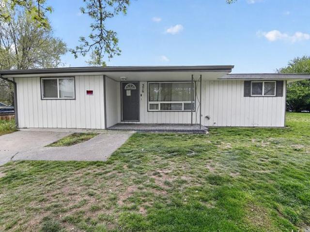 House for sale in Oregonia