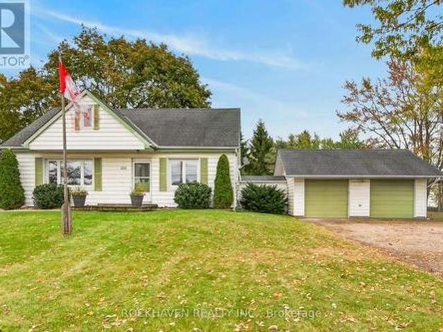 House for sale in Hopkins Corners, Hamilton