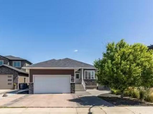 House for sale in Medicine Hat, Alberta