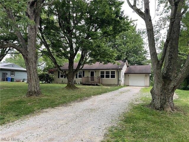 House for sale in Jefferson, Ohio