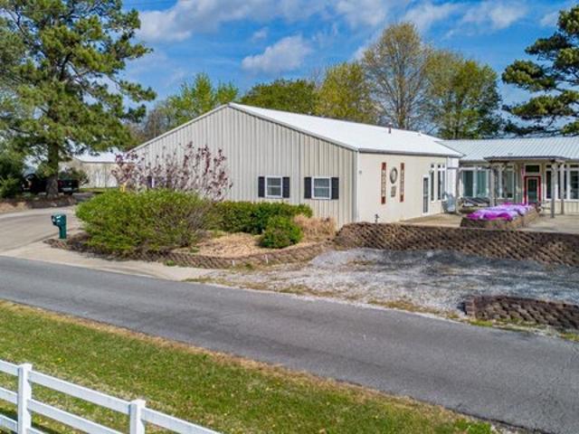House for sale in Barlow, Kentucky