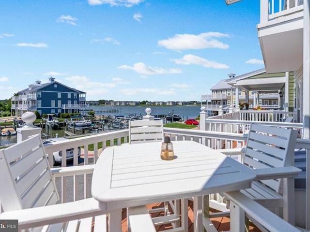 Townhouse for sale in Delaware
