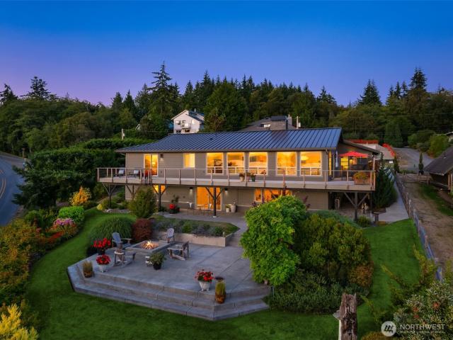 House for sale in Hansville, Washington