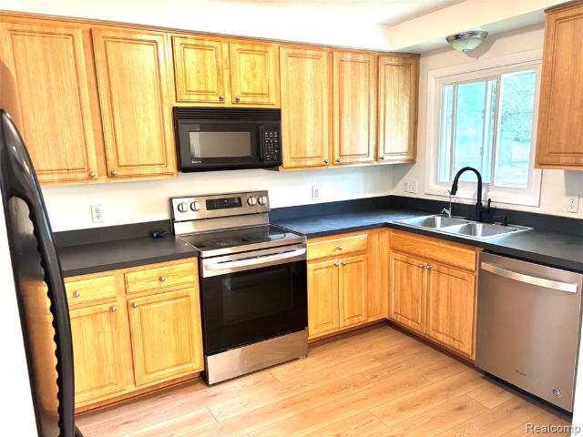 Property for rent in Commerce Township, Michigan