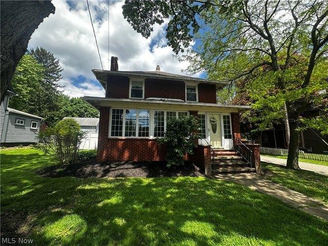 House for sale in Uniontown, Ohio