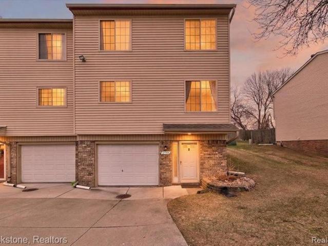 Condo for sale in Clinton Township, Michigan