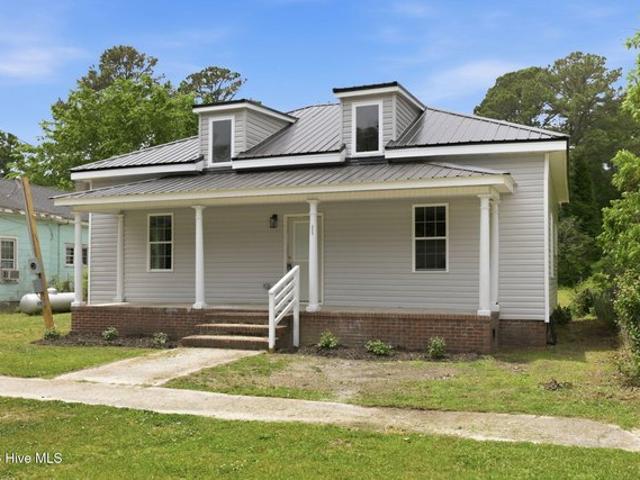 House for sale in Bethel, North Carolina