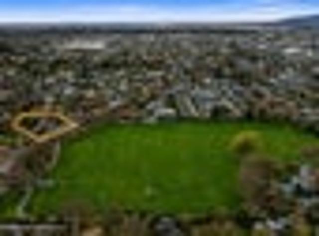 House for sale in Chaslands, Canterbury