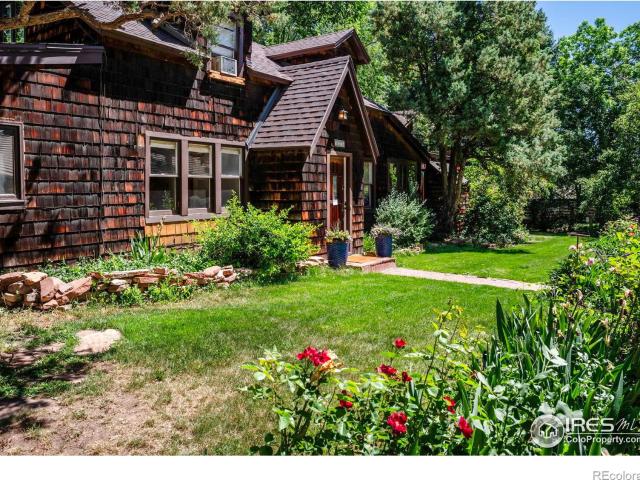 House for sale in Boulder, Boulder County