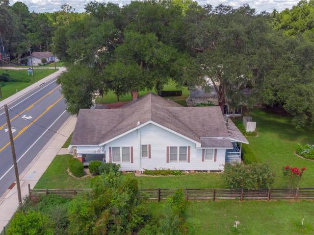 Property for sale in Oxford, Florida