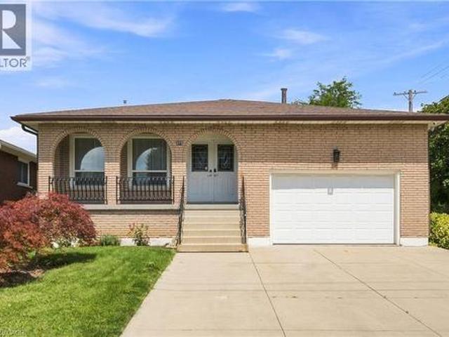 House for sale in Ancaster, Ontario
