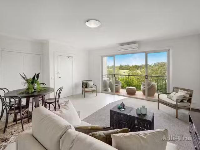 Apartment for rent in Clifton Hill