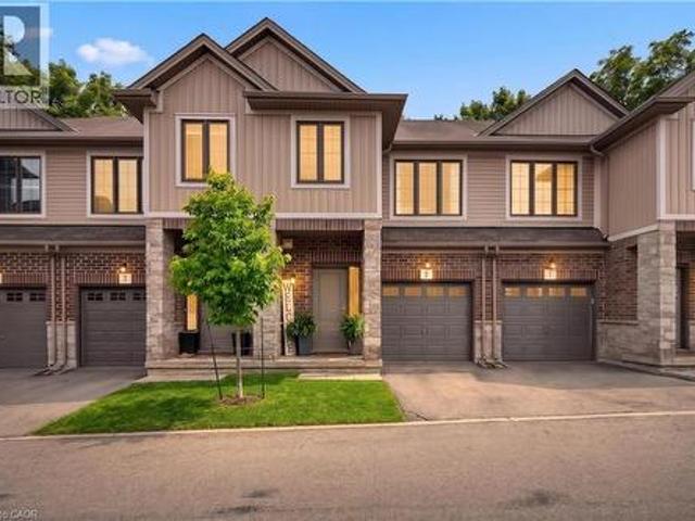 Townhouse for sale in Ancaster, Ontario